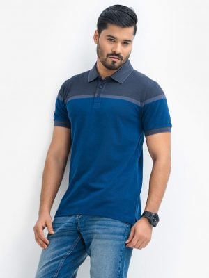 Men's stripes polo shirt in cotton pique fabric. Classic collar, short sleeves and a straight-cut hem.