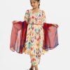 Kid girls salwar kameez in cotton fabric. Stand collar, three-quarter sleeved and karchupi at the front. Complemented with pants and chiffon dupatta.