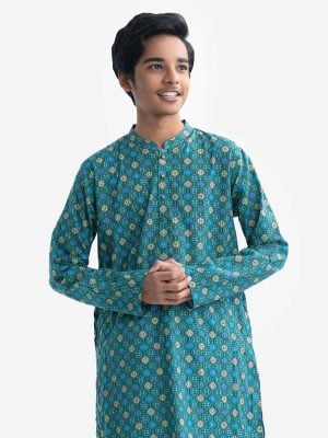 Teen boy's panjabi in printed cotton fabric. Mandarin collar, full sleeves and inseam pockets.