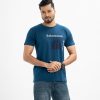 Men's t-shirt in cotton single jersey fabric. Crew neck, short sleeves. Typographic print on the chest.