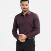 Men's slim fit business formal shirt in cotton blended jacquard fabric.Classic collar and long sleeves with adjustable button cuffs.