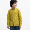 Kid boys printed long-sleeved shirt in cotton fabric. Classic collar and button fastening at the front.