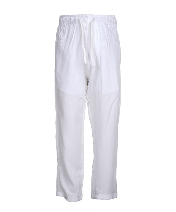 Kid's aligor pajama in cotton fabric. Two side pockets are at the side with an adjustable drawstring.