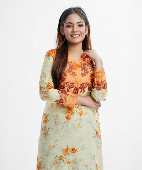Printed straight kameez from Nargisus by Le Reve in blended cotton fabric. V-neck, three-quarter sleeved. Embroidery detailed.