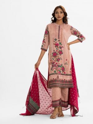 Women's printed straight salwar kameez in joom fabric. Stand collar, three-quarter sleeves and karchupi at the front. Paired with a joom palazzo pant and a half-silk dupatta.