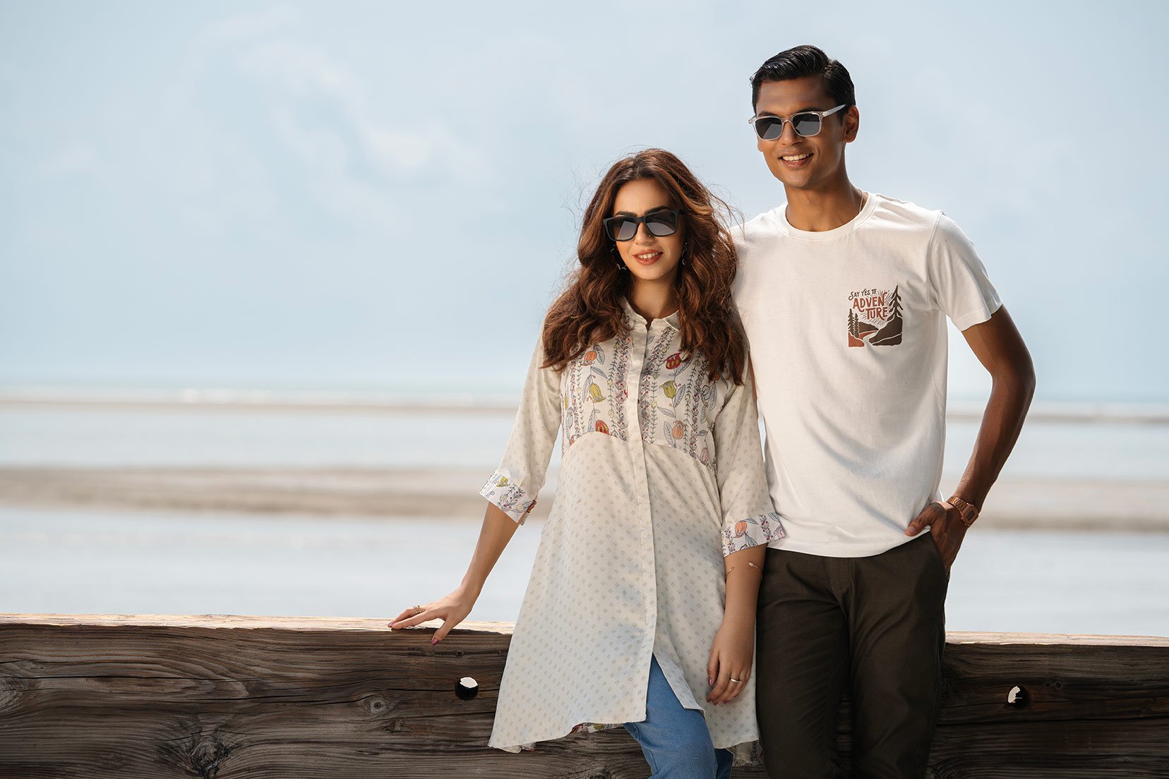 সাদা – নির্মলতা ও পরিপূর্ণতার প্রতীক 