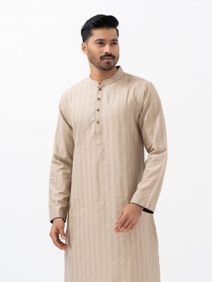 Men's printed slim-fitted panjabi in jacquard fabric. Mandarin collar, inseam pockets and long sleeves.
