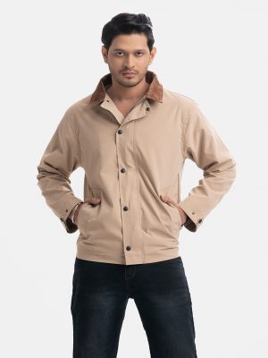 Men's concealed buttoned casual jacket in blended fabric with taffeta lining. Corduroy collar, full sleeves, hidden zipper & side pockets.