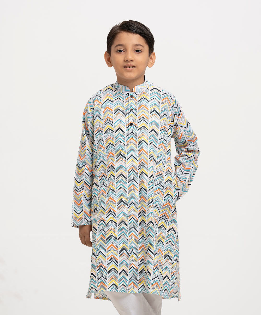 Kid boy's printed panjabi in cotton fabric. Mandarin collar, inseam pockets and long sleeves. Multi-color Cotton Panjabi