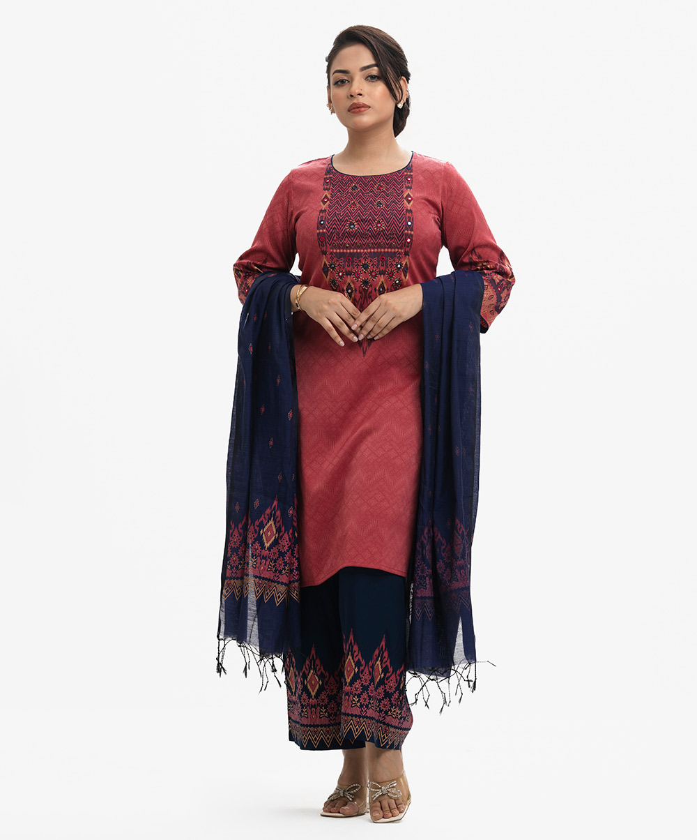 Round neck kameez with three-quarter sleeves and karchupi at the front. Complemented with a viscose palazzo pants and half-silk dupatta. Pink Joom Salwar Kameez