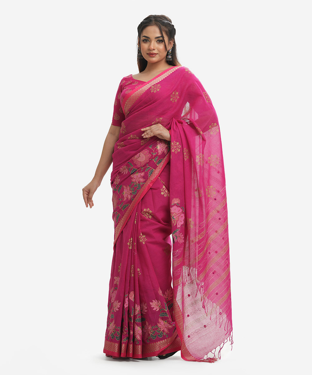 All-over printed details saree in cotton fabric. Karchupi and fringe trim at the Aanchal. Bright Pink Cotton Karchupi Saree