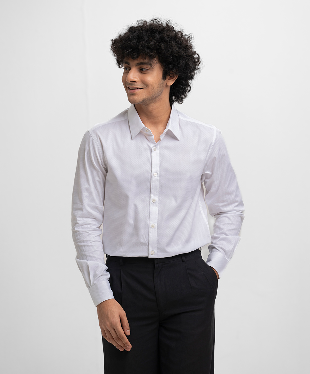 Men's slim fitted business formal shirt in jacquard cotton fabric. Classic collar and long sleeves with button cuff. White Jacquard Business Formal Shirt